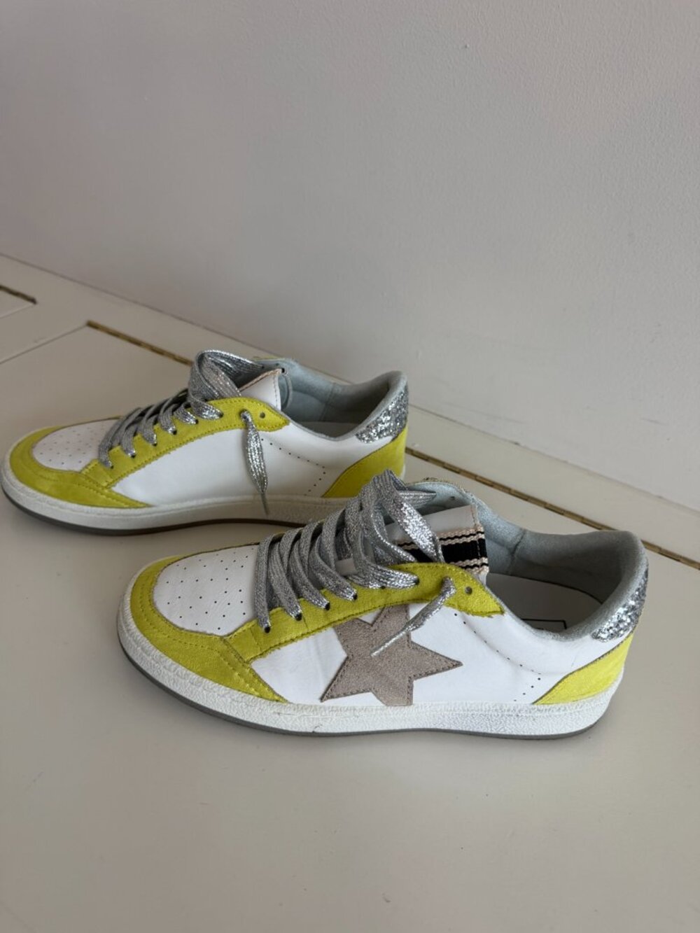 SHU SHOP Paz Neon Yellow White Silver Glitter Star Sneakers Size 6